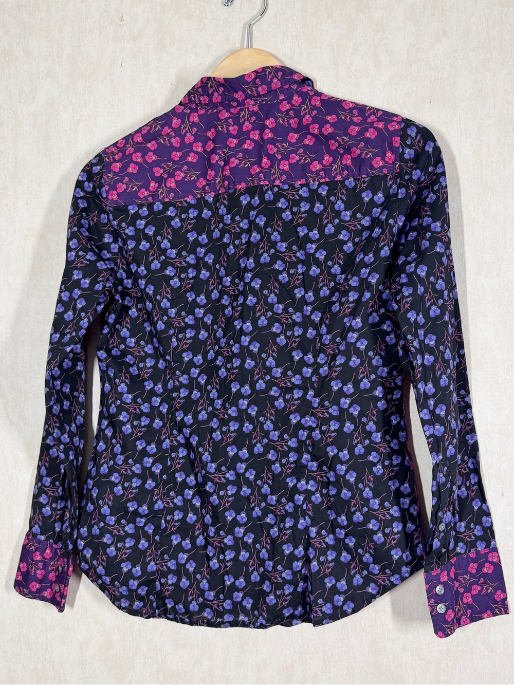 J. Crew Women’s Slim Perfect Button Down Shirt in Liberty Mixed Print 4 - Picture 7 of 11